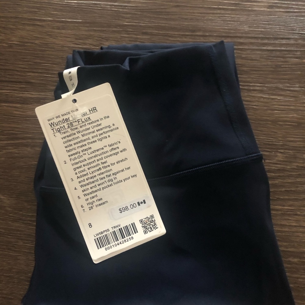 Women’s Wunder Under HR Tight 28* Flux Leggings, size 8, brand new, navy color.